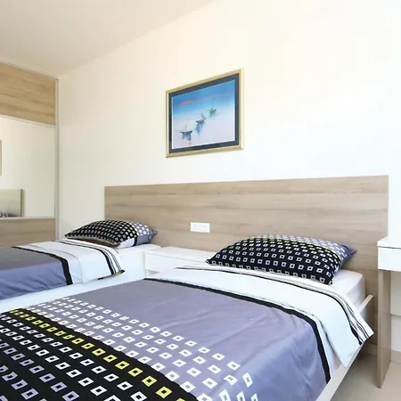 Stunning In With Wifi Apartment